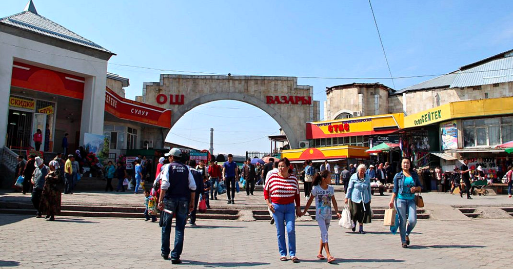 Госорганы должны наводить порядок на базарах, а не переносить их за город и создавать неудобства –  глава Ассоциации рынков КР изображение публикации