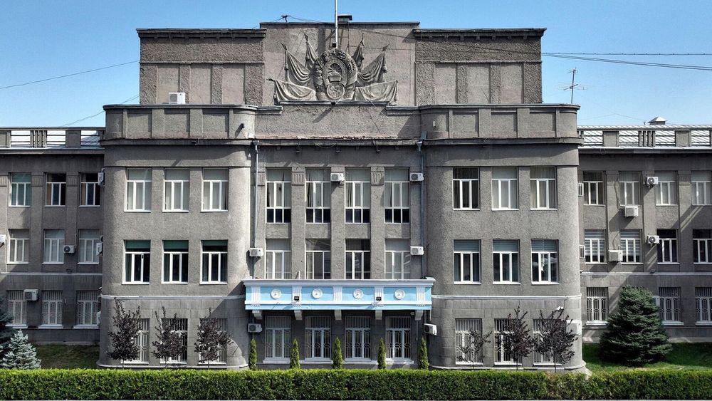 Судебный департамент хочет купить 50 автомобилей за 100 млн сомов — объявлен тендер изображение публикации