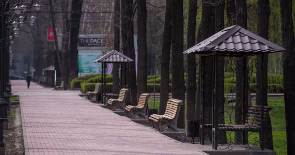 И чтобы никого на улице не было - в Бишкеке к саммиту СНГ пытаются спрятать горожан по домам изображение публикации