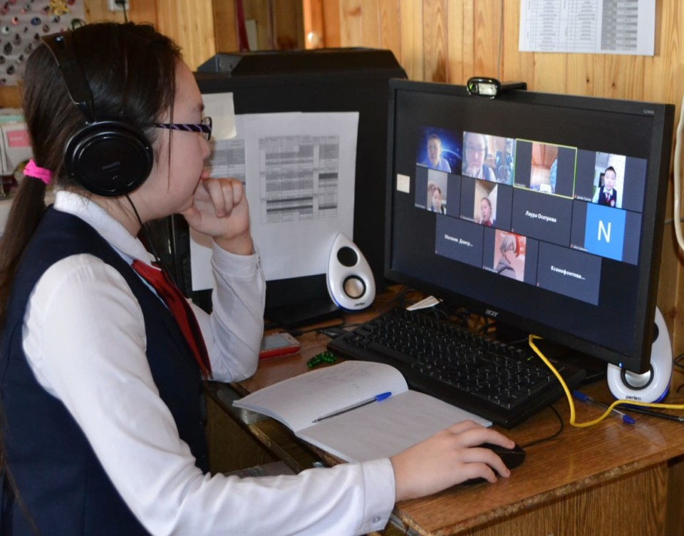 Школы, детсады и вузы Бишкека и Сокулукского района на два дня перейдут на "удаленку" изображение публикации