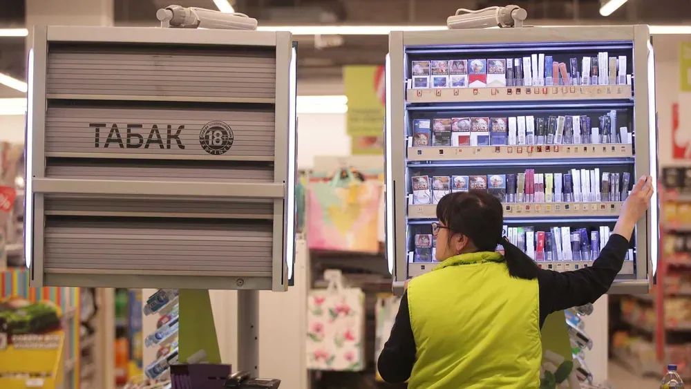 Курильщики с начала года пополнили бюджет КР на 5.7 млрд сомов изображение публикации