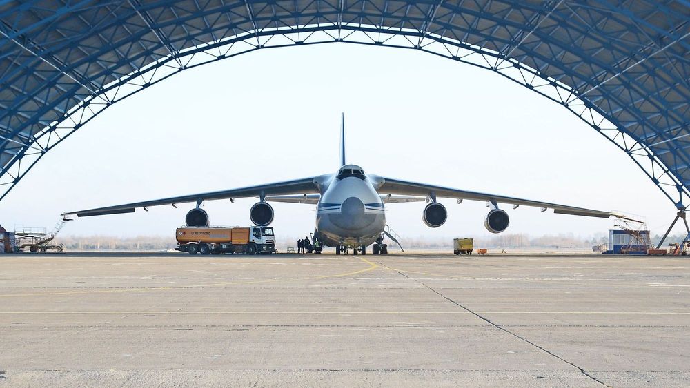 Госагентство авиации заплатит 8.8 млн сомов за доставку 40 тонн грузов в Катар изображение публикации