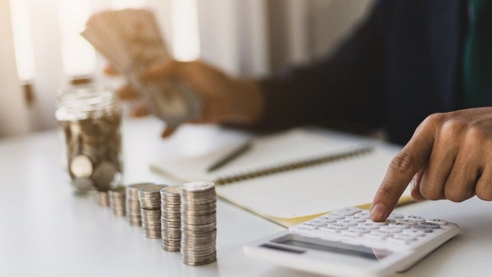 Только у 38% кыргызстанцев работодатели увеличивают зарплату регулярно изображение публикации