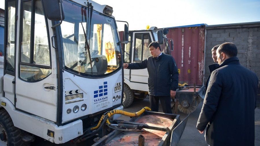 Мэрия Бишкека поручила "Тазалыку" купить пресс-компактор для мусора изображение публикации