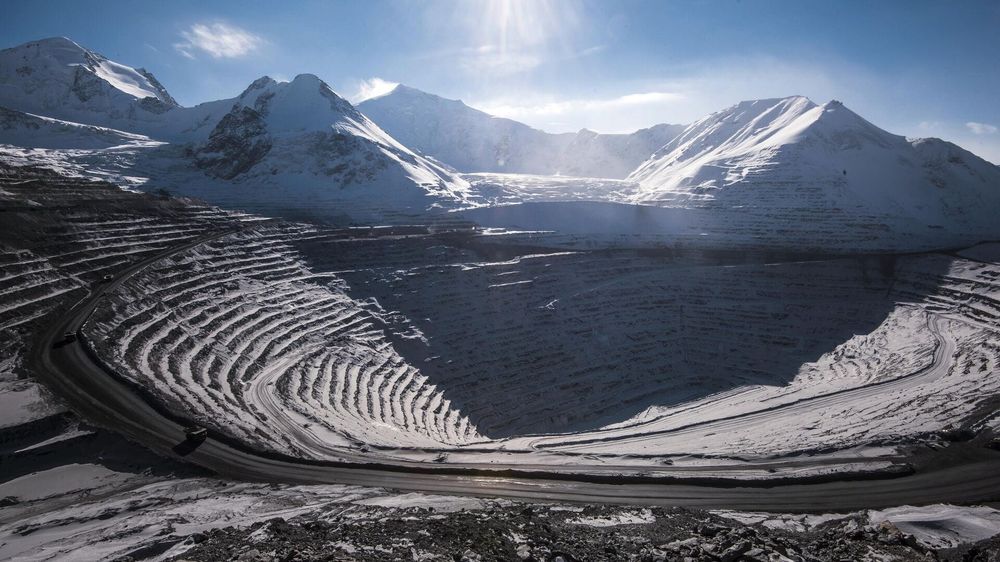 На горнорудную отрасль в следующем году потратят 1 млрд сомов изображение публикации