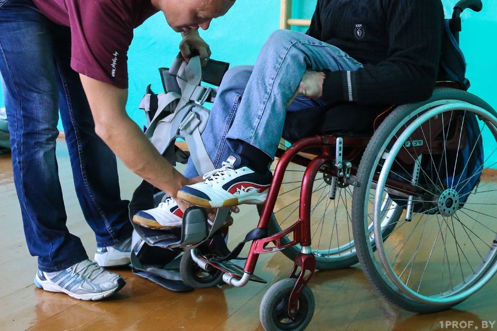 В Кыргызстане предлагают освободить от уплаты налогов ассистентов людей с инвалидностью изображение публикации