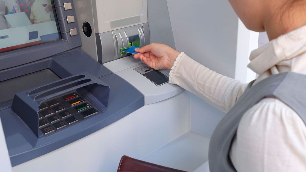 В Кыргызстане в III квартале установили 13 банкоматов изображение публикации