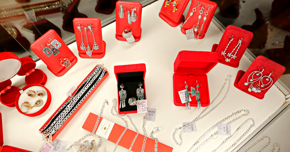 В Бишкеке проходит международная ювелирная выставка изображение публикации