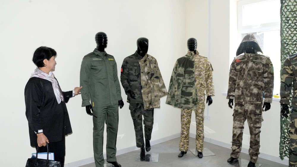 Дочка "Кыргызиндустрии" заключила контракт с Россией на пошив спецодежды изображение публикации