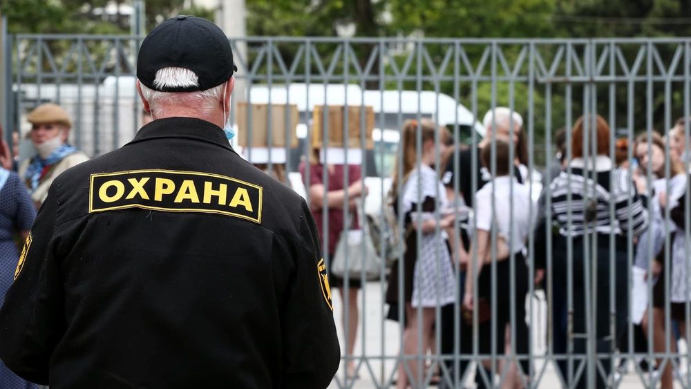 На охрану школ в одном из районов Бишкека планируют потратить 32 млн сомов изображение публикации