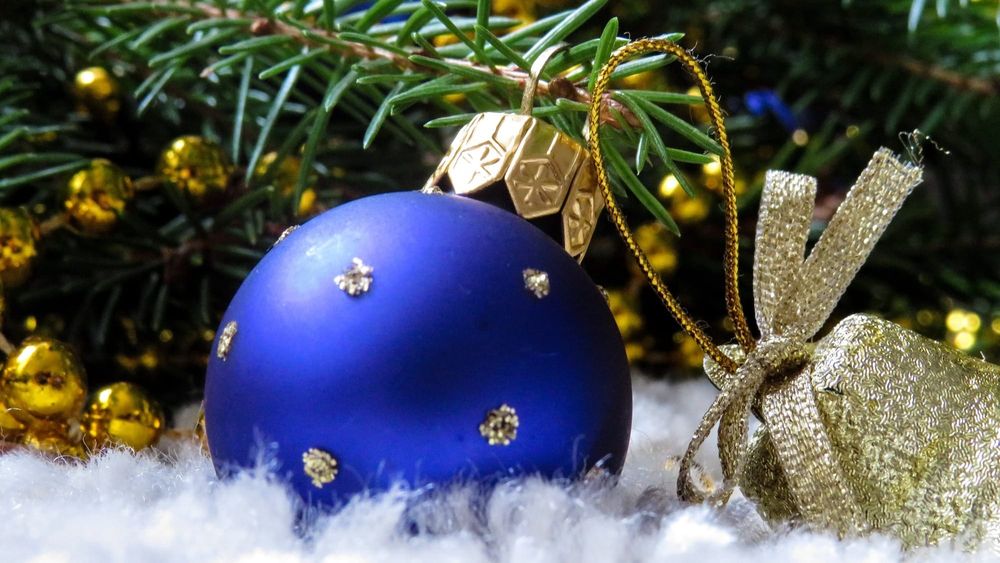 Финансовое издание Economist.kg поздравляет кыргызстанцев с Новым годом! изображение публикации