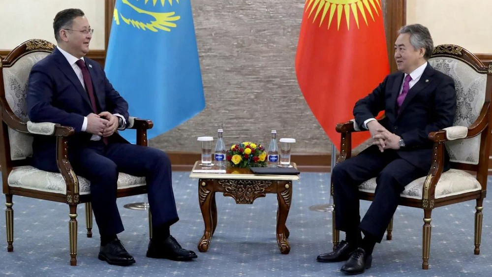 Казахстан готов инвестировать в экономику КР $70 млн в 2024 году изображение публикации