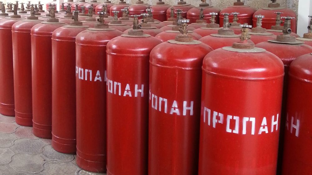 Водитель пытался ввезти в Кыргызстан контрабандные газовые баллоны на 3 млн сомов изображение публикации