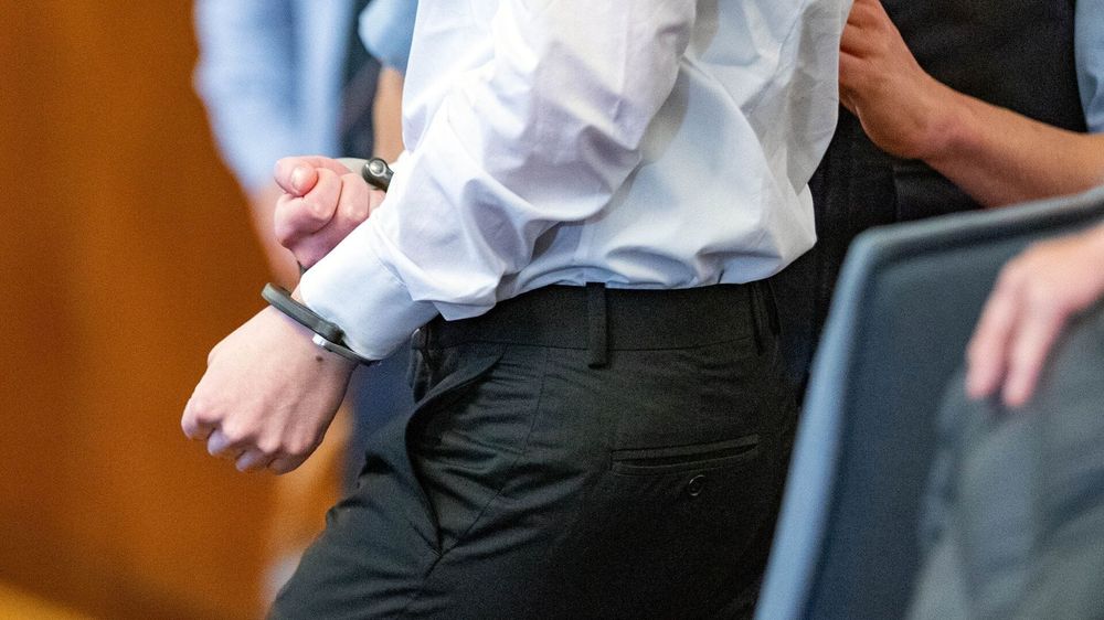 В Бишкеке за взятку задержали помощника прокурора Ленинского района изображение публикации