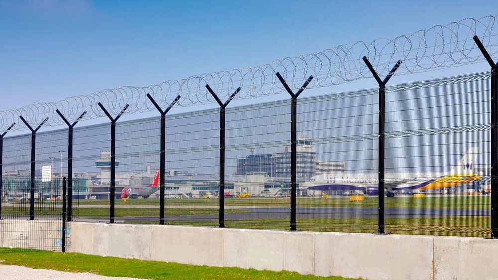 Вокруг аэропорта «Иссык-Куль» установят забор из сетки – глава пресс-службы президента изображение публикации