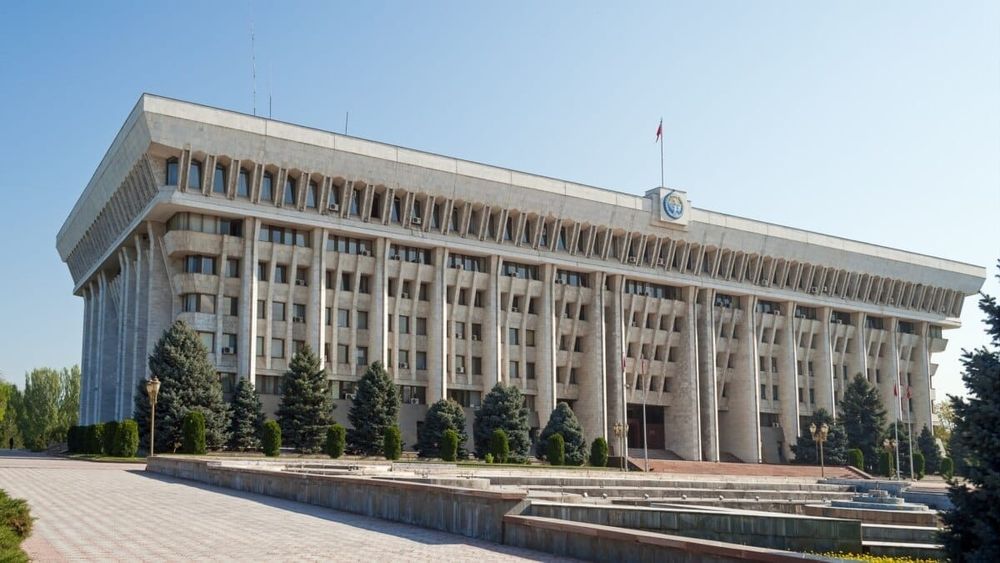 Жогорку Кенеш одобрил решение о приватизации госсобственности без участия парламента изображение публикации
