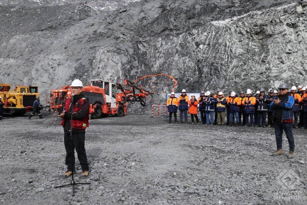 «Кумтор» переходит на подземный способ добычи золота – фоторепортаж изображение публикации