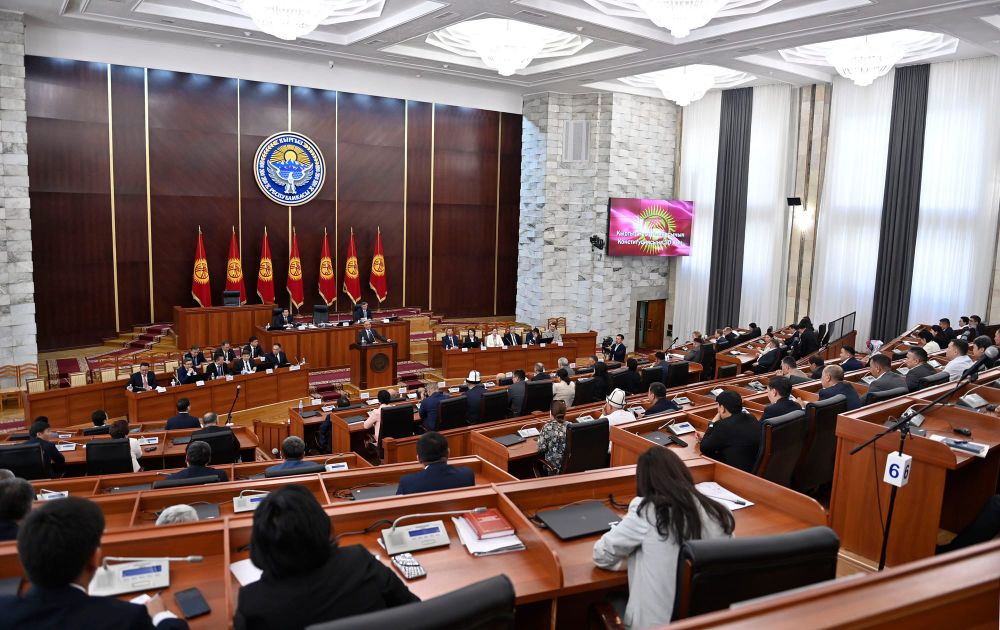 Жогорку Кенеш одобрил закон «Об НКО» в третьем чтении изображение публикации