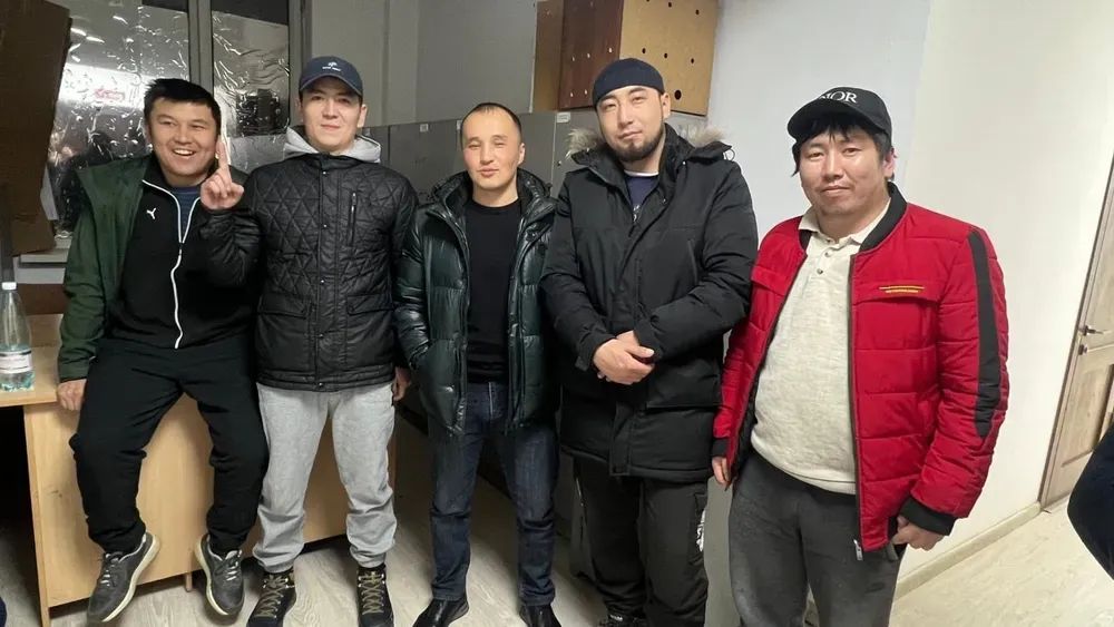 8 из 11 задержаных кыргызстанских журналистов оставили в СИЗО на два месяца изображение публикации