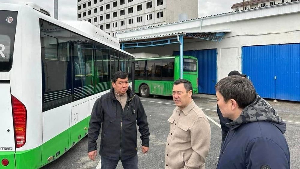 Садыр Жапаров внезапно посетил ТЭЦ Бишкека и центр по ремонту автобусов – Видео изображение публикации