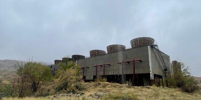 На возвращенном государству заводе «Кристалл» хранятся 80 тонн ядовитого вещества – депутат ЖК изображение публикации