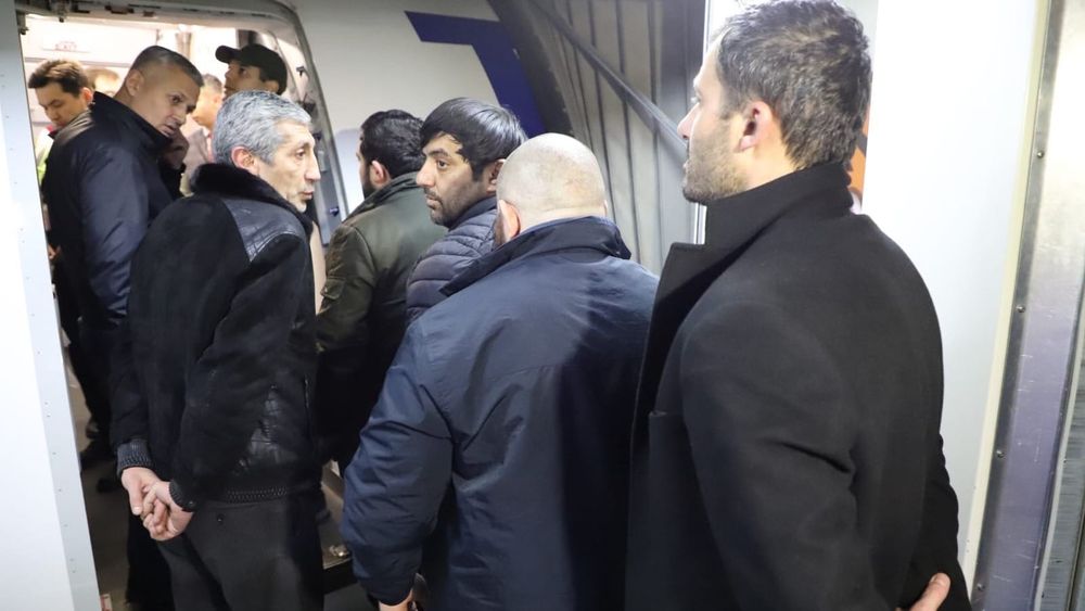 ГКНБ Кыргызстана экстрадировал в Азербайджан членов ОПГ изображение публикации