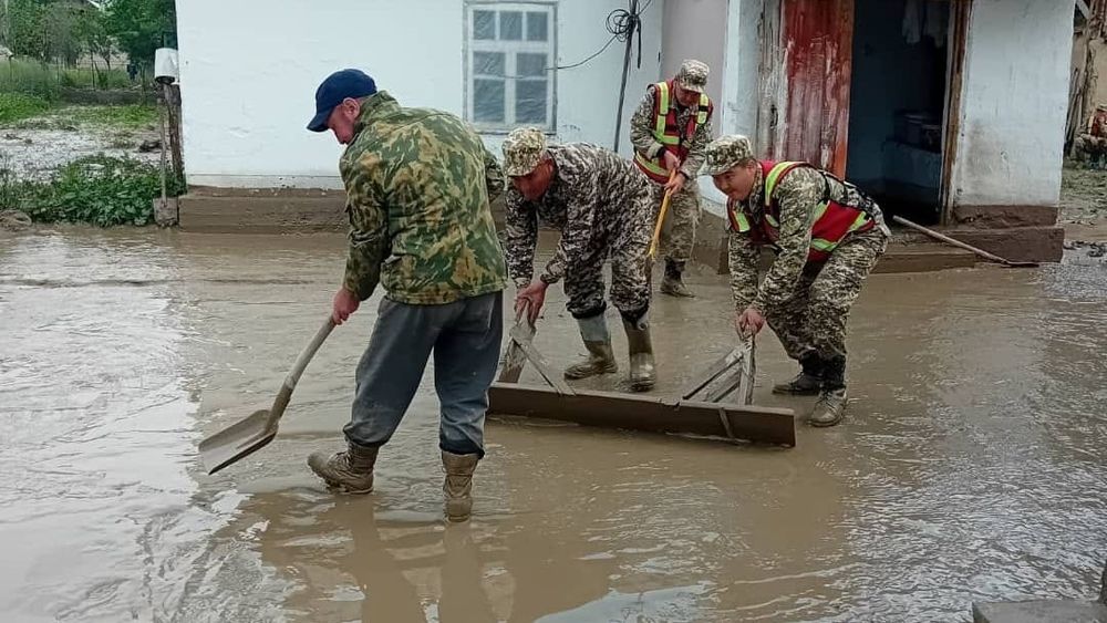В Аксыйском районе ввели режим ЧС – затопило 56 домов изображение публикации