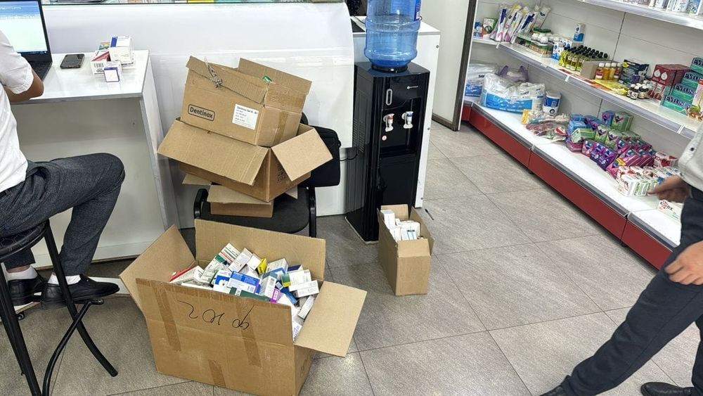 Житель Оша торговал контрабандными лекарствами в сговоре с сотрудниками Минздрава изображение публикации