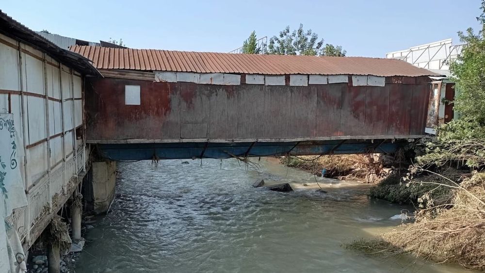 Чиновников Оша привлекут к ответственности за незаконное строительство на реке Ак-Буура изображение публикации