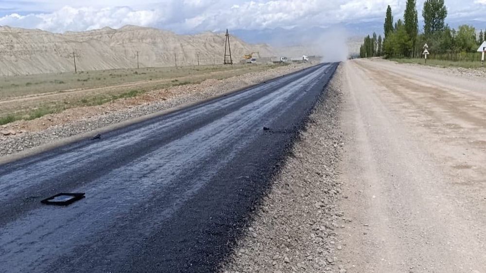 И.о. главы Минтранса проинспектировал строительство дороги Нарын – Баетов изображение публикации