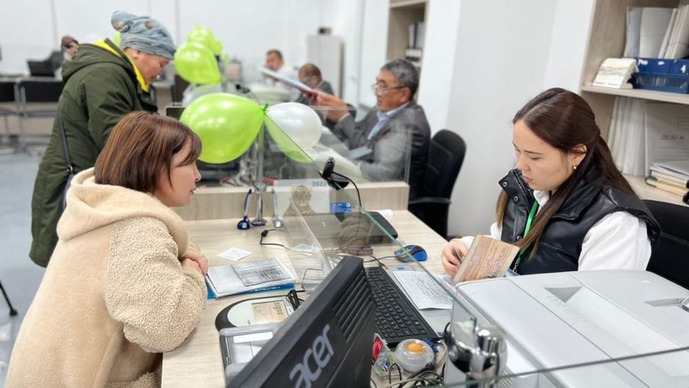 Лучшим работникам ЦОН по оценке граждан будут выдавать премии – Минцифры изображение публикации