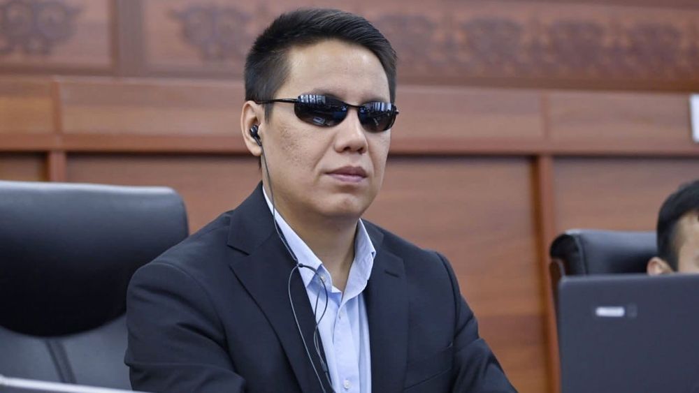 Штрафы за оскорбления в Сети станут инструментом давления на граждан — Бекешев изображение публикации