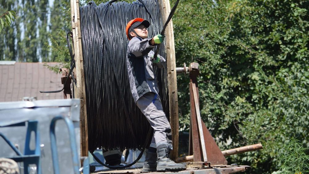 Энергетики завершили установку 250 опор и ремонт 120 подстанций в Сокулукском районе изображение публикации