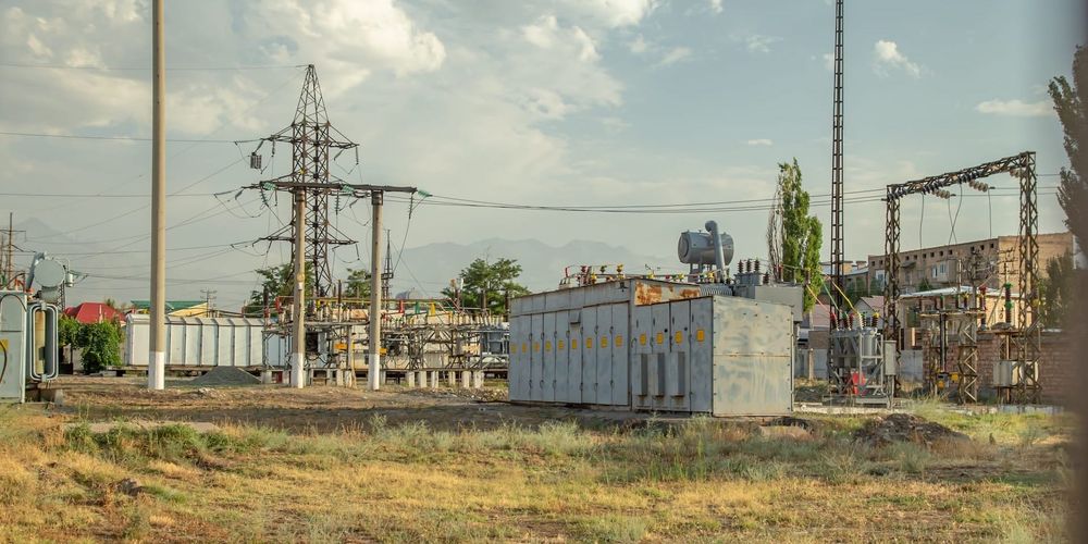 В 2025 году НЭСК построит по стране шесть новых подстанций изображение публикации