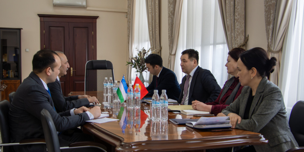 Министр экономики встретился с послом Узбекистана: что обсудили? изображение публикации