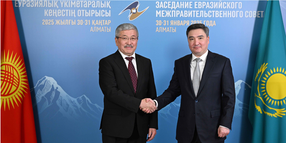 Адылбек Касымалиев и Олжас Бектенов обсудили развитие кыргызско-казахстанских отношений изображение публикации
