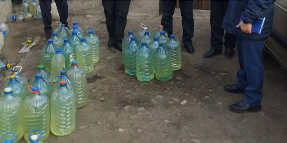 В Токмоке выявили «серые» точки торговли ГСМ – изъято 200 литров бензина изображение публикации