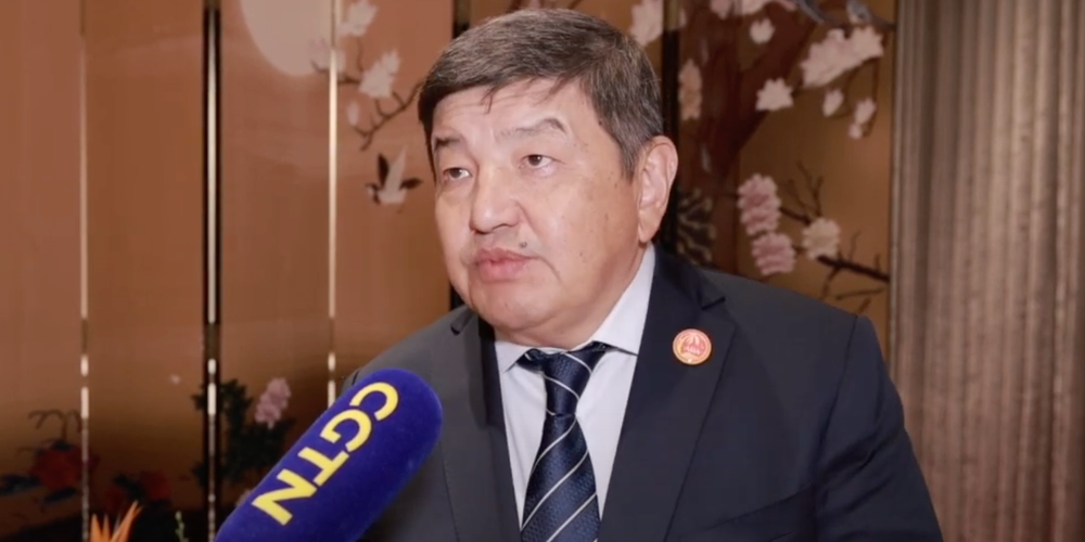 Железную дорогу Китай – Кыргызстан – Узбекистан планируют запустить в ближайшие пять лет — Акылбек Жапаров изображение публикации