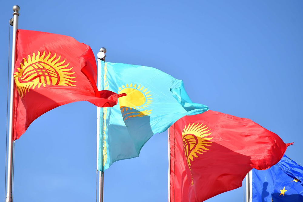 Ратифицирован договор о расширении союзнических отношений Кыргызстана и Казахстана изображение публикации