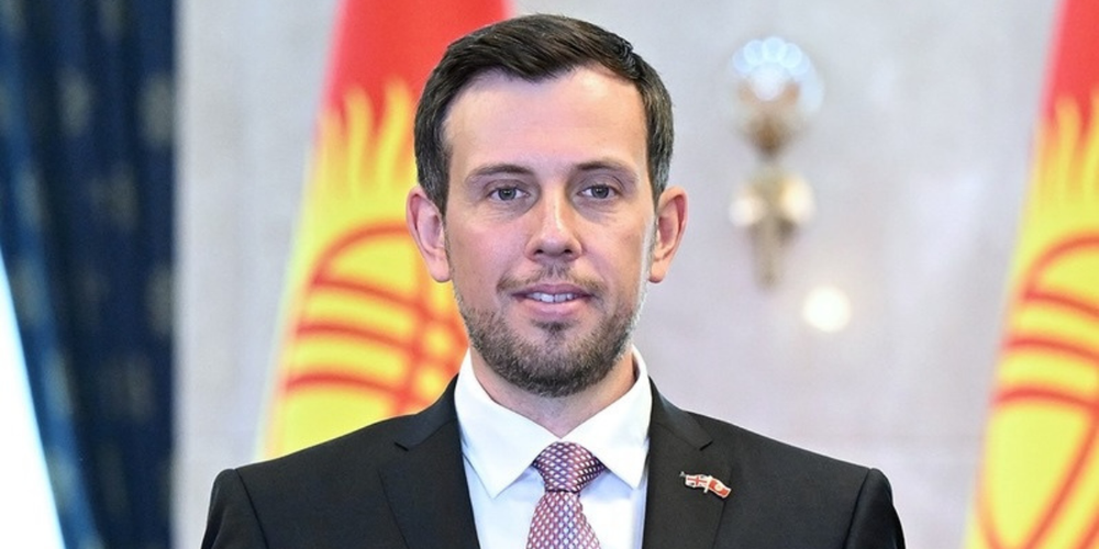 Беспрецедентная кредитная линия в £1.8 млрд: Великобритания будет стимулировать торговлю с КР – интервью с послом Николасом Боулером изображение публикации