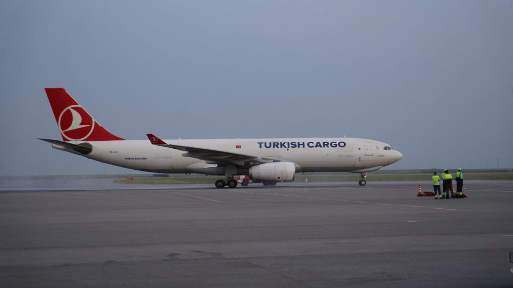 Грузовой самолет Turkish Cargo совершил аварийную посадку в аэропорту Бишкека изображение публикации