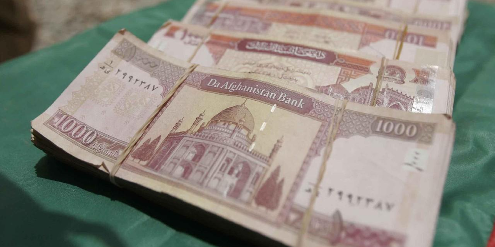 К каким валютам мира просел и укрепился сом за неделю? Данные Нацбанка изображение публикации