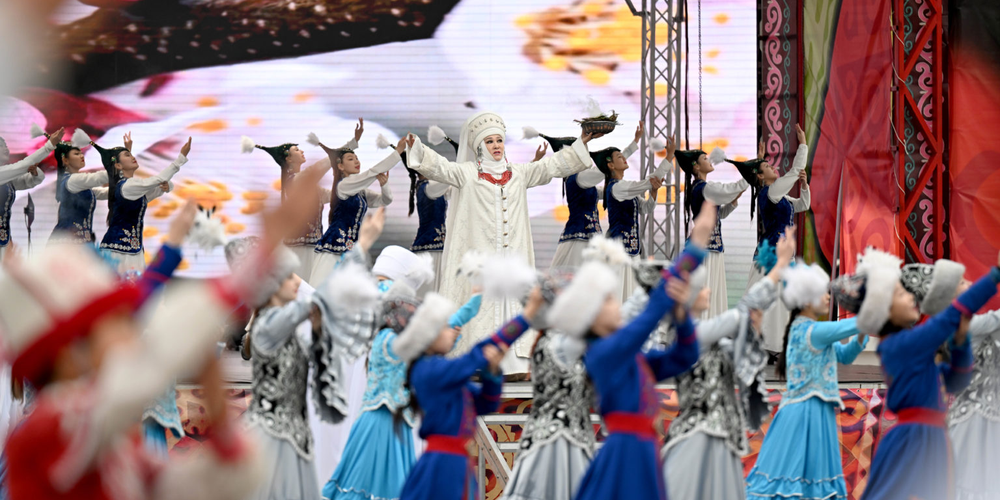 Что чаще всего покупают к Ноорузу кыргызстанцы в интернете? Онлайн-тренды изображение публикации