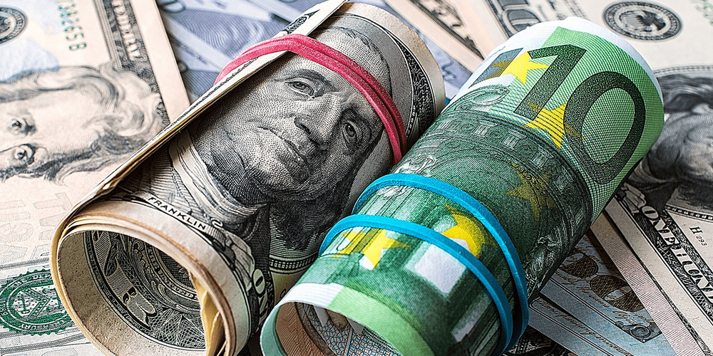 Рубль просел к сому, доллар и евро укрепились — курс НБ КР на 1 апреля изображение публикации