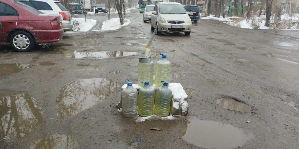 За нелегальную торговлю бензином в Бишкеке наложили 336 тысяч сомов штрафов изображение публикации