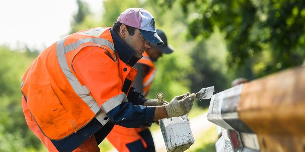 В КР стартовал пилот по улучшению программы оплачиваемых общественных работ изображение публикации