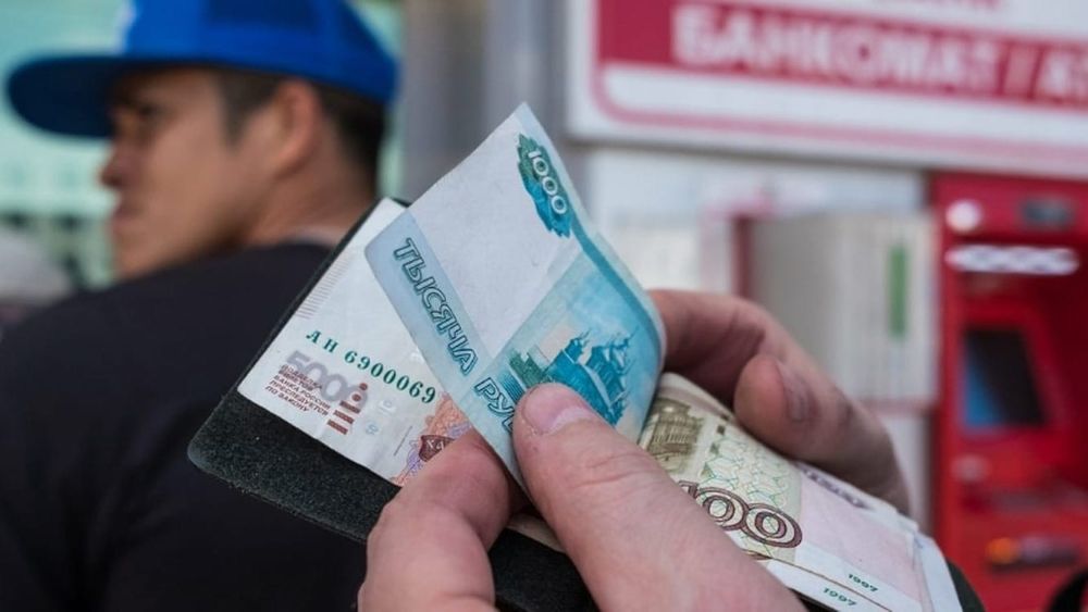 Кыргызстанским мигрантам в РФ помогли вернуть более 85 млн рублей долгов по зарплате изображение публикации