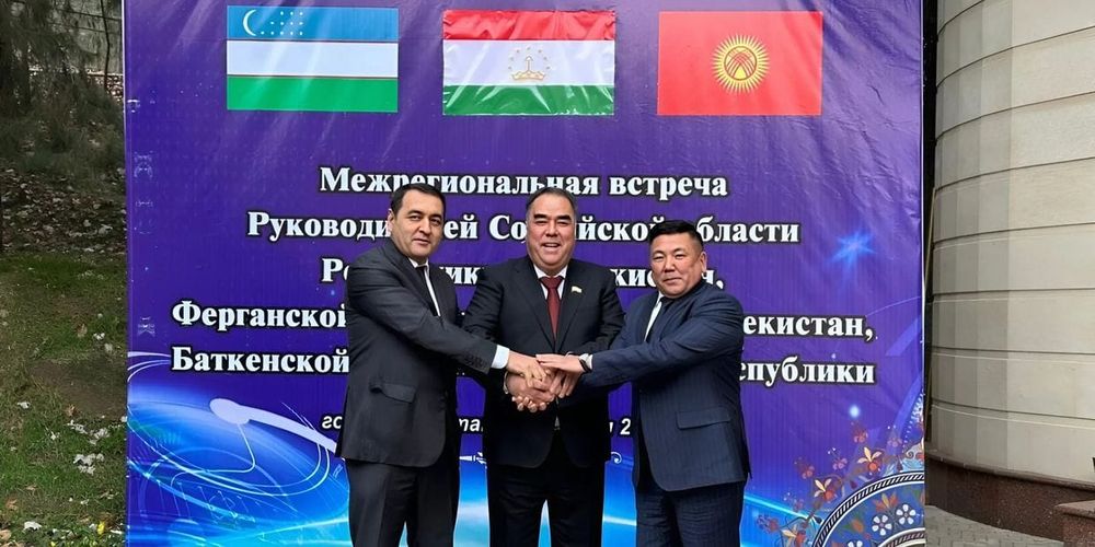 Главы Баткенской, Согдийской и Ферганской областей подписали «дорожные карты» по сотрудничеству на 2025 год изображение публикации
