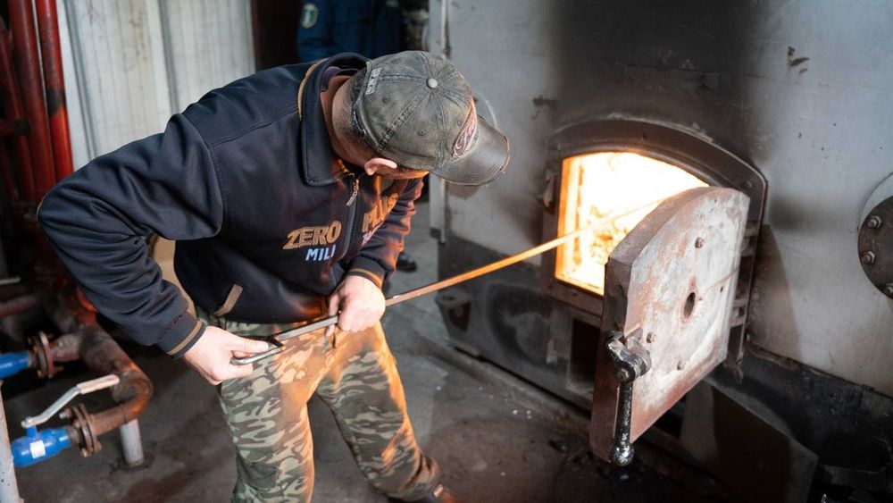 В КР уничтожили все старые акцизные марки, выпущенные до 2024 года изображение публикации