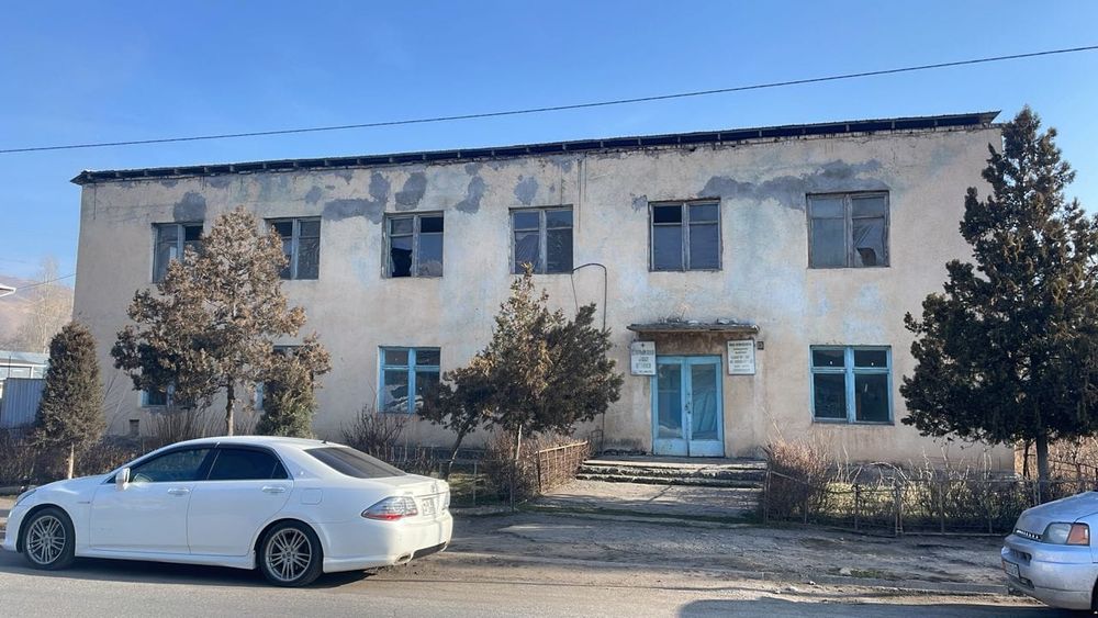 В Ошской области государству вернули здание аптеки изображение публикации